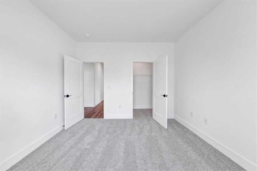Spacious, unfurnished interior of a new home in Tuscany Hills, Douglasville (Image 33).