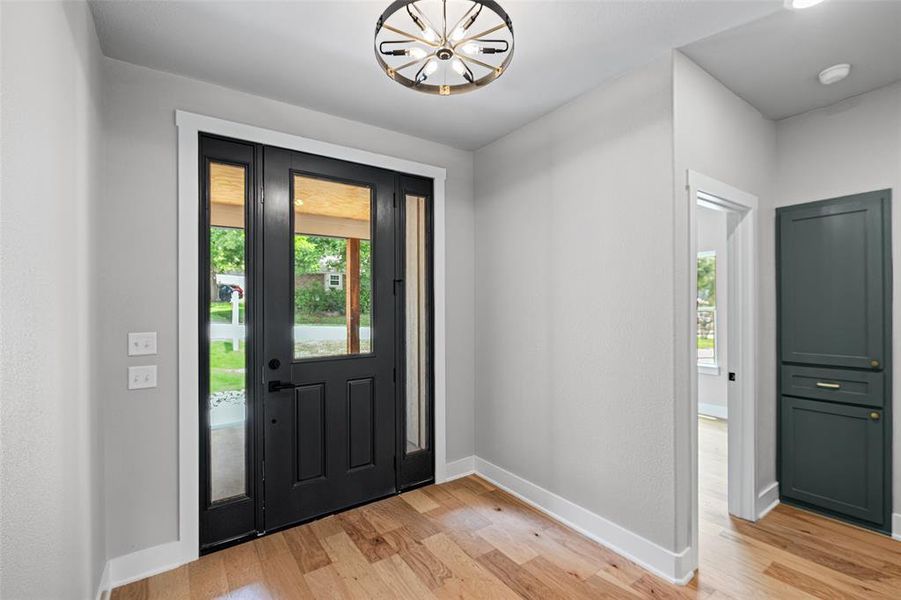 Spacious, unfurnished interior of a new home in , Granbury (Image 21). Spacious, unfurnished interior of a new home in , Granbury (Image 21).
