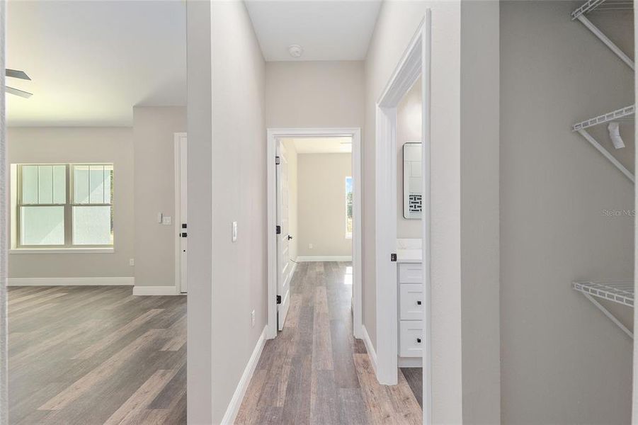 Spacious, unfurnished interior of a new home in , Citrus Springs (Image 31).