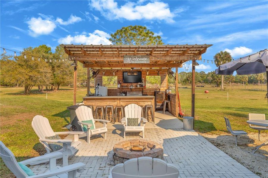 Community amenities in , Osteen (Image 33).