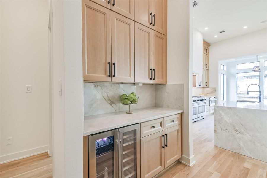 Butler's Pantry/ Wine and bevarage fridge
