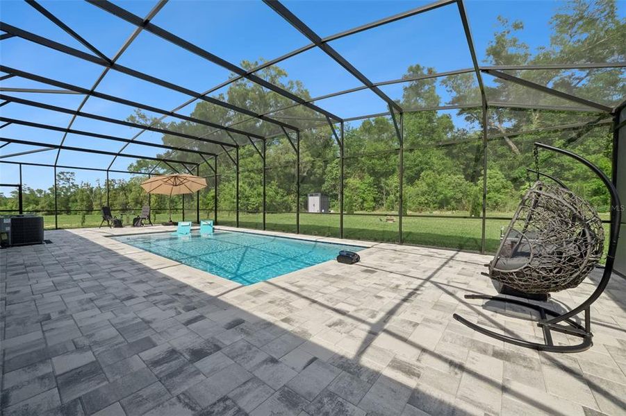Exterior details and patio area of a home in , Mount Dora (Image 3).