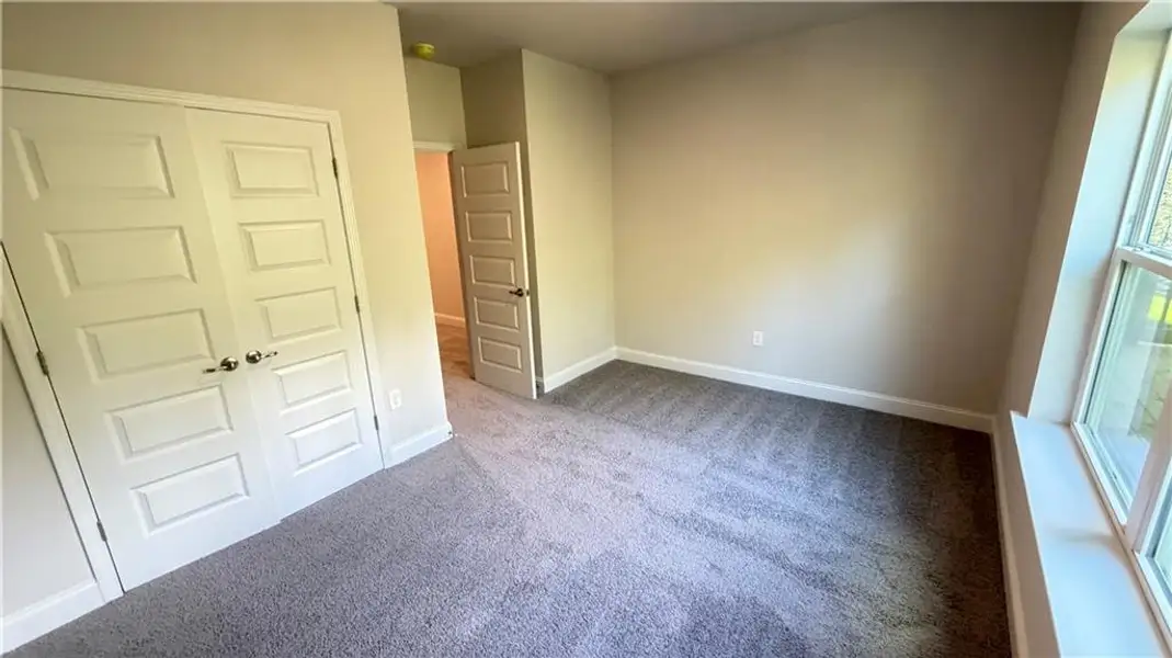 Spacious, unfurnished interior of a new home in Habersham Meadows, Demorest (Image 29).