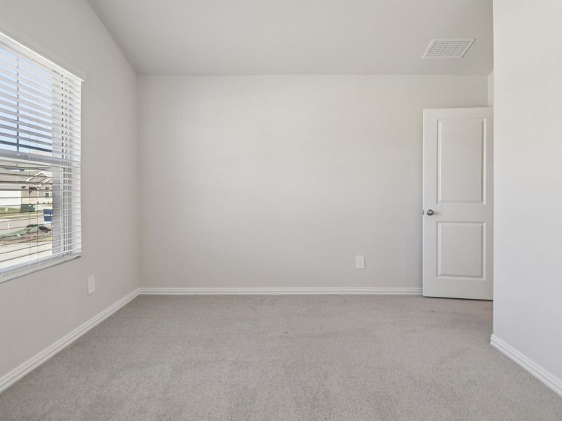 Spacious, unfurnished interior of a new home in River Ridge, Crandall (Image 13).
