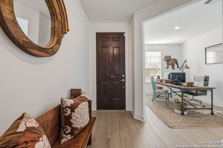 Furnished interior view inside a new home in La Cima, San Marcos (Image 19). Furnished interior view inside a new home in La Cima, San Marcos (Image 19).