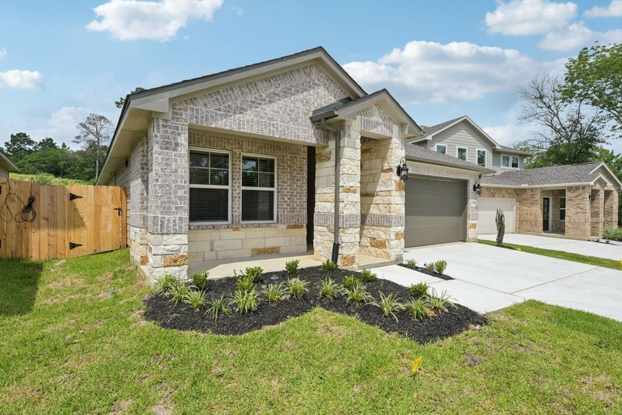 Photo is not of the actual home, but is an inspirational photo of builder’s model home and may depict options, furnishings, and/or decorator features that are not included Photo is not of the actual home, but is an inspirational photo of builder’s model home and may depict options, furnishings, and/or decorator features that are not included