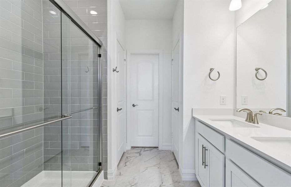 Modern owner's bathroom with spacious shower Modern owner's bathroom with spacious shower