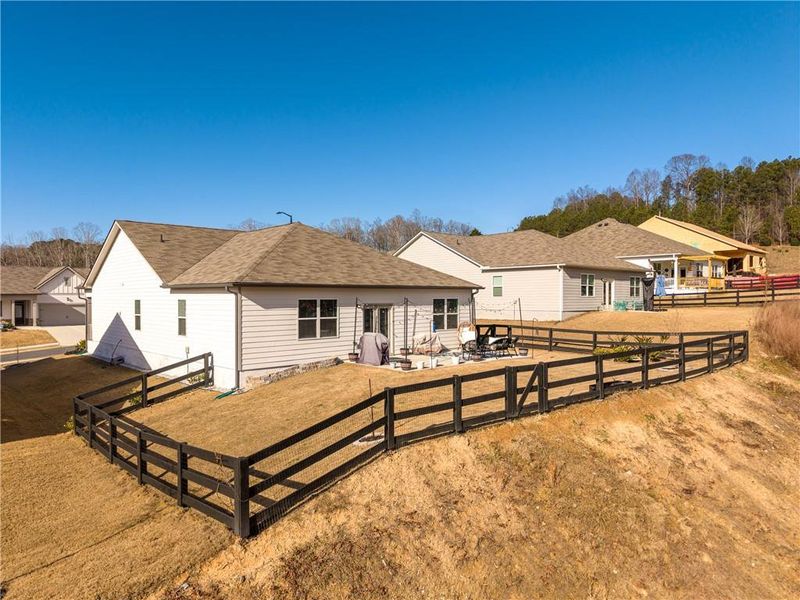 Exterior details and patio area of a home in Lost Creek, Dallas (Image 4).