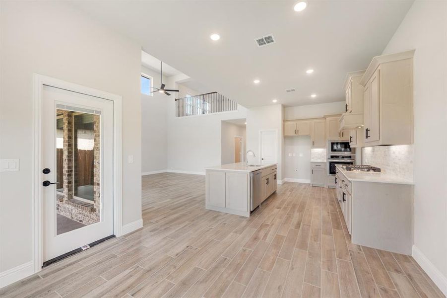 Image 39 of a home in Devonshire Classic 60-65.