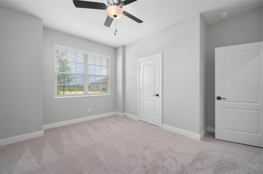 Spacious, unfurnished interior of a new home in Gum Lake Preserve, Lake Alfred (Image 14).