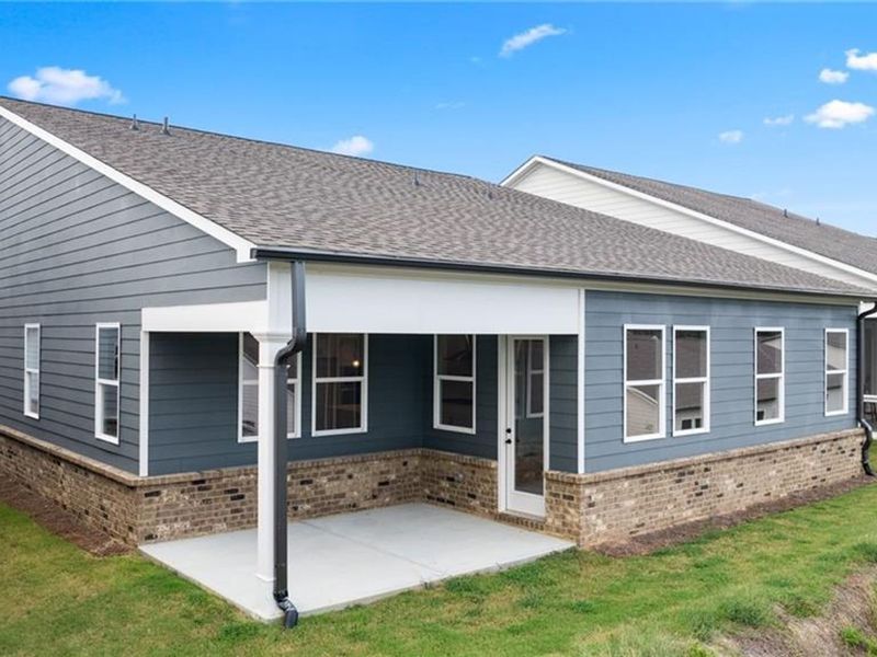 Exterior details and patio area of a home in Kelly Preserve, Loganville (Image 23).