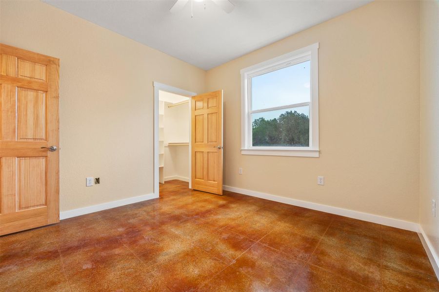 Spacious, unfurnished interior of a new home in , Wimberley (Image 17).