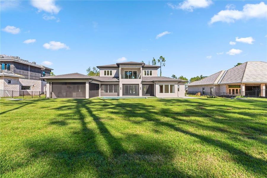 Exterior details and patio area of a home in , Montverde (Image 36).