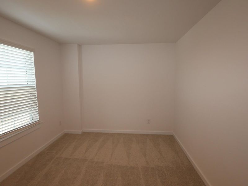 Spacious, unfurnished interior of a new home in Summerview, Fulshear (Image 13).