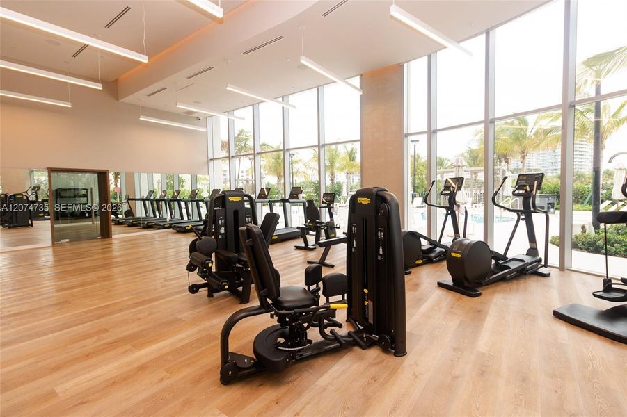 Community amenities in , North Miami (Image 54).