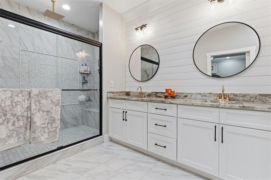 Furnished interior view inside a new home in , Calhoun (Image 32).