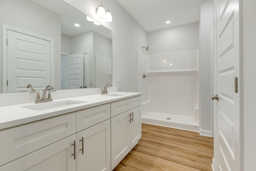Representative furnished interior of a home built from the Elizabeth by CJL Homes in Barton's Bend, Crestview (Image 13). Representative furnished interior of a home built from the Elizabeth by CJL Homes in Barton's Bend, Crestview (Image 13).