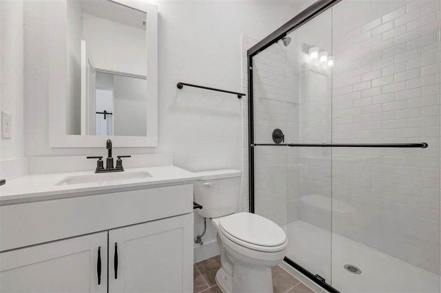 Furnished interior view inside a new home in Timberbrook, Justin (Image 6).