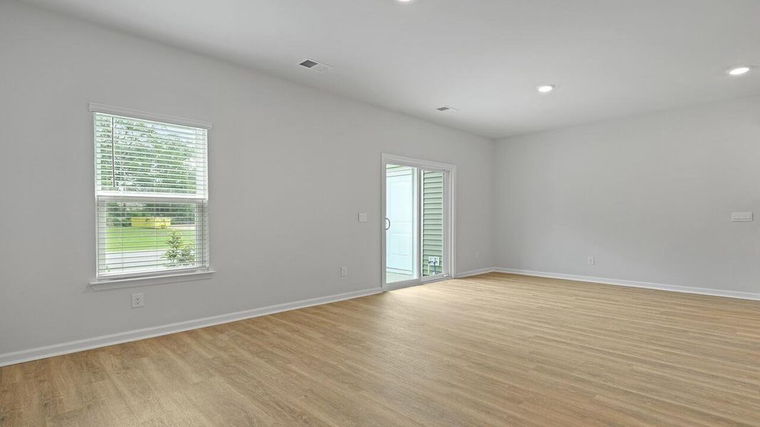 Spacious, unfurnished interior of a new home in Garbon Fields, Summerville (Image 18).