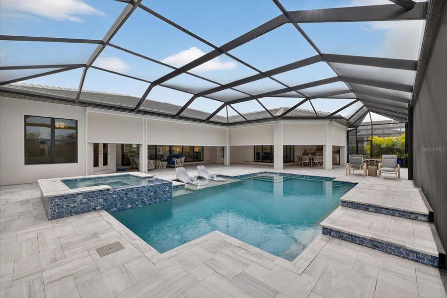 Exterior details and patio area of a home in , Bradenton (Image 35).