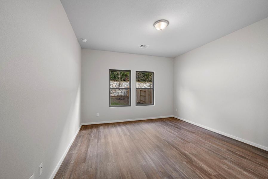 Spacious, unfurnished interior of a new home in Westridge Cove, Conroe (Image 26).