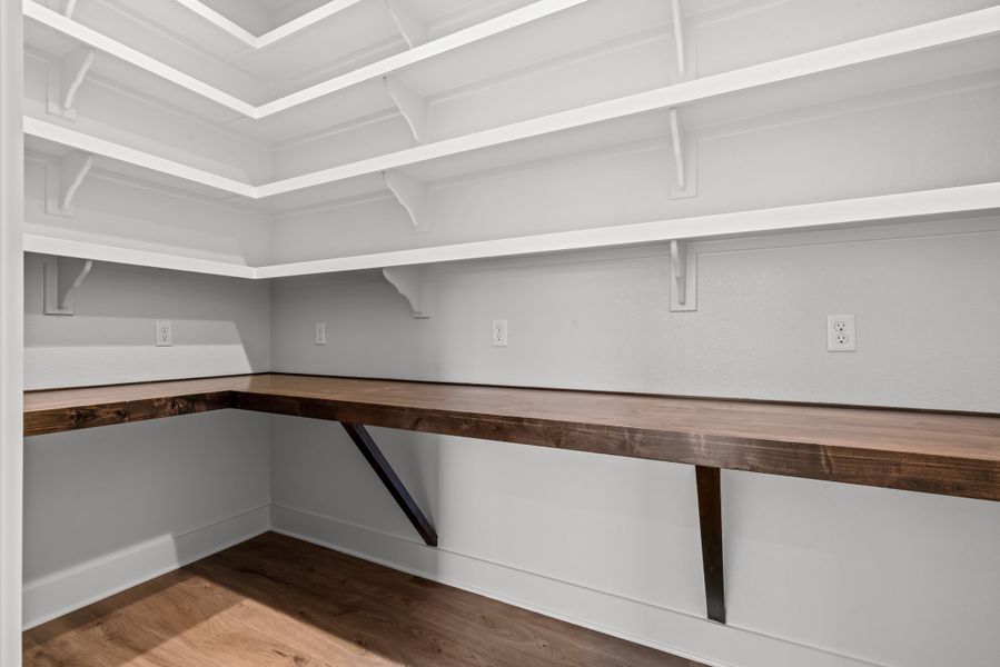 Spacious, unfurnished interior of a new home in Eagles Bluff, Hudson Oaks (Image 37). Spacious, unfurnished interior of a new home in Eagles Bluff, Hudson Oaks (Image 37).