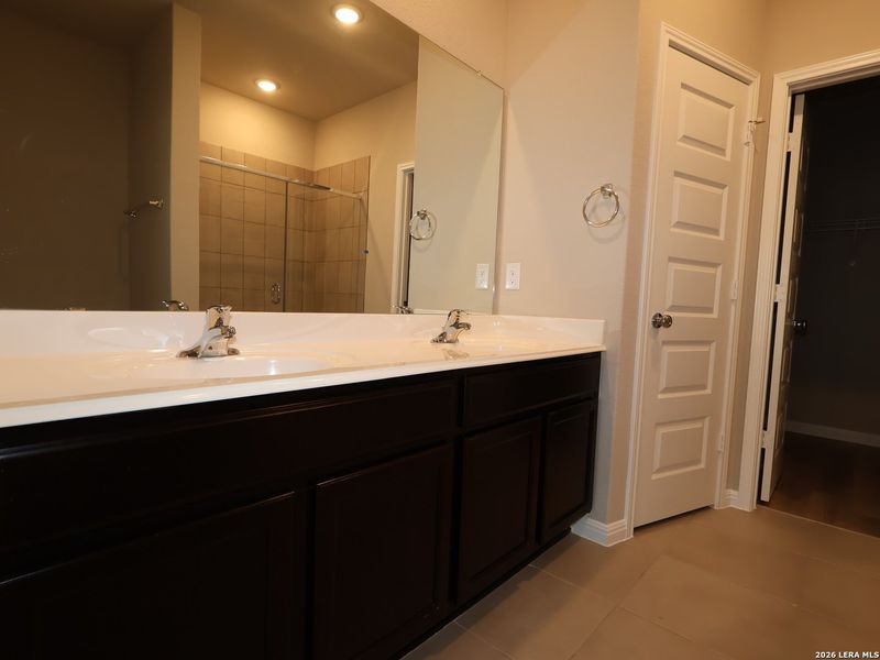 Furnished interior view inside a new home in Mesquite Ridge, San Antonio (Image 5). Furnished interior view inside a new home in Mesquite Ridge, San Antonio (Image 5).