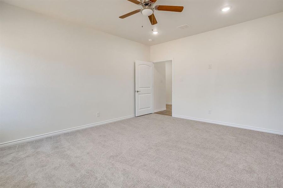 Spacious, unfurnished interior of a new home in , Covington (Image 31).