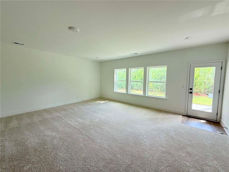 Spacious, unfurnished interior of a new home in Thunder Ridge, Dawsonville (Image 17). Spacious, unfurnished interior of a new home in Thunder Ridge, Dawsonville (Image 17).