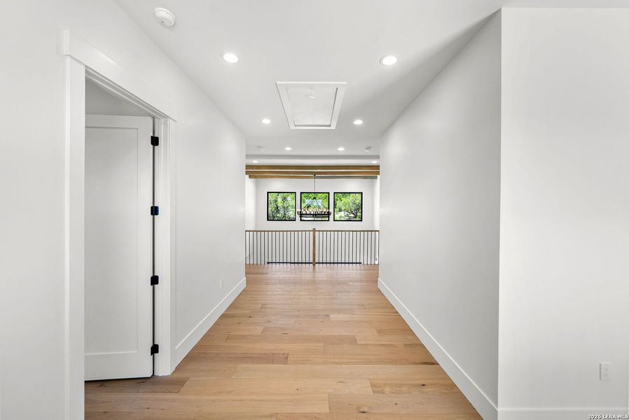Spacious, unfurnished interior of a new home in , Boerne (Image 73).
