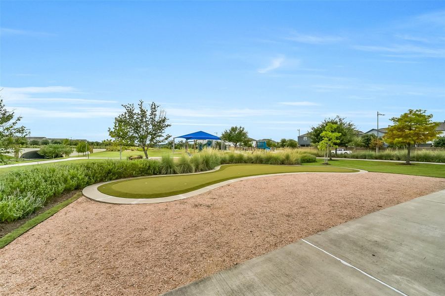 Community amenities in , Houston (Image 36).