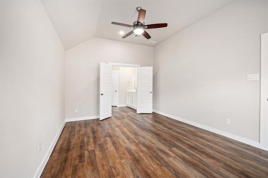 French doors to the master en-suit and walk in closet.