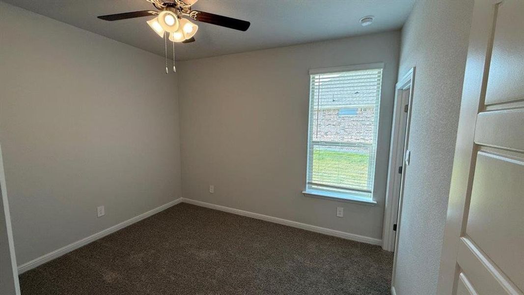 Spacious, unfurnished interior of a new home in Saratoga, Granbury (Image 12).