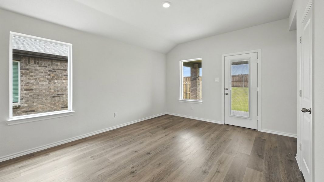 Spacious, unfurnished interior of a new home in Wildcat Ranch, Crandall (Image 32).