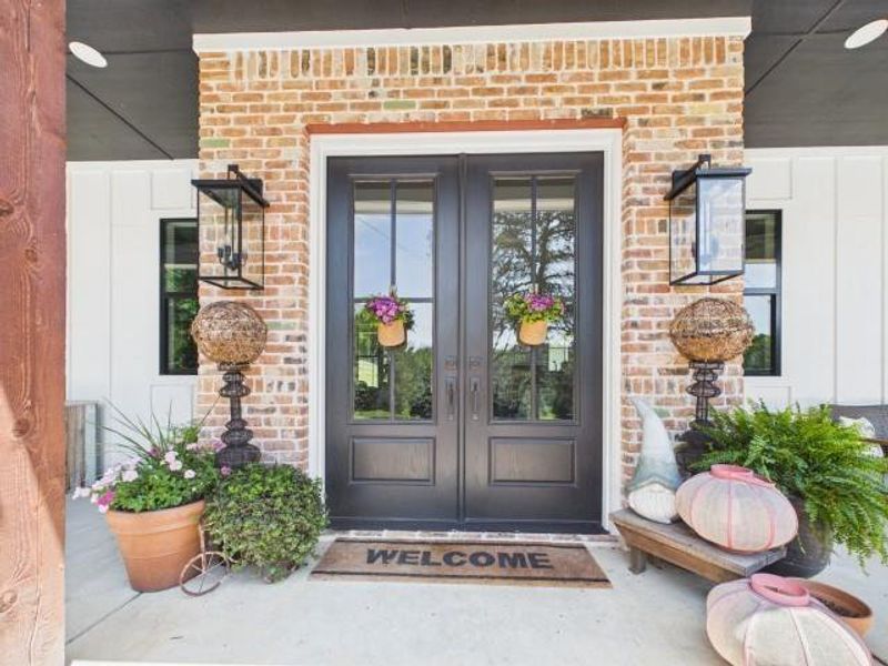 Exterior details and patio area of a home in , Brownsboro (Image 4).
