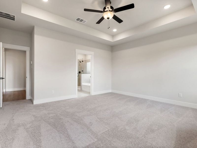 Spacious, unfurnished interior of a new home in Waverly Estates, Nevada (Image 23). Spacious, unfurnished interior of a new home in Waverly Estates, Nevada (Image 23).