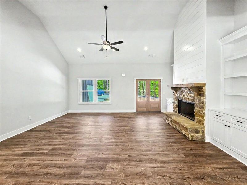 Spacious, unfurnished interior of a new home in , Dallas (Image 21).