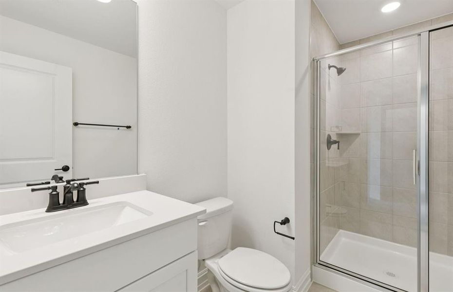 Spacious secondary bathroom Spacious secondary bathroom