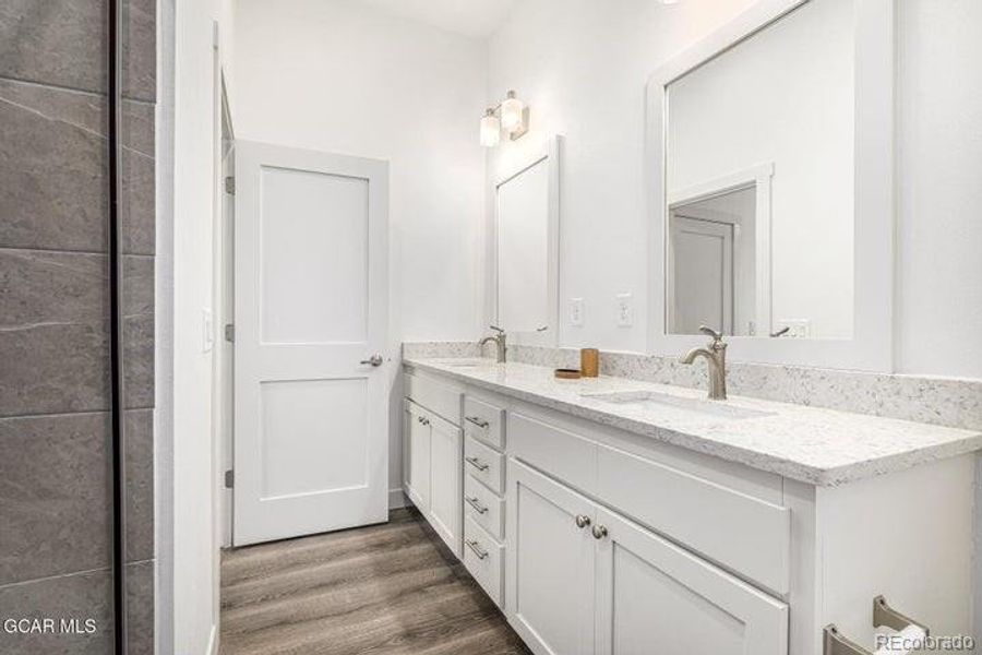 Furnished interior view inside a new home in , Tabernash (Image 28).