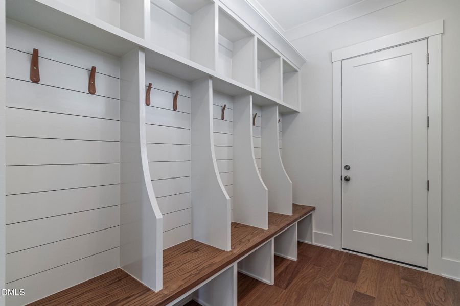 1529_SALEM CHURCH_INTERIOR_22