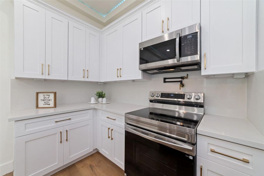 Furnished interior view inside a new home in , Houston (Image 8).