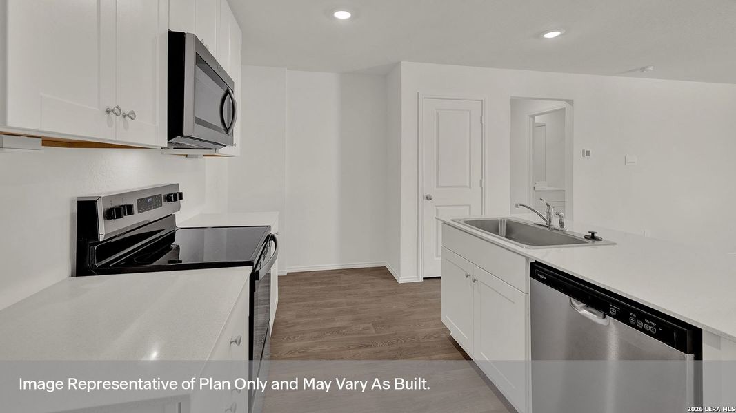 Furnished interior view inside a new home in Lantana, Lockhart (Image 8).