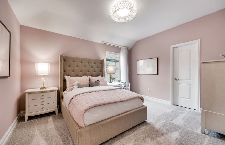 Representative furnished interior of a home built from the Wheeler by Pulte Homes in Wellington, Fort Worth (Image 11).