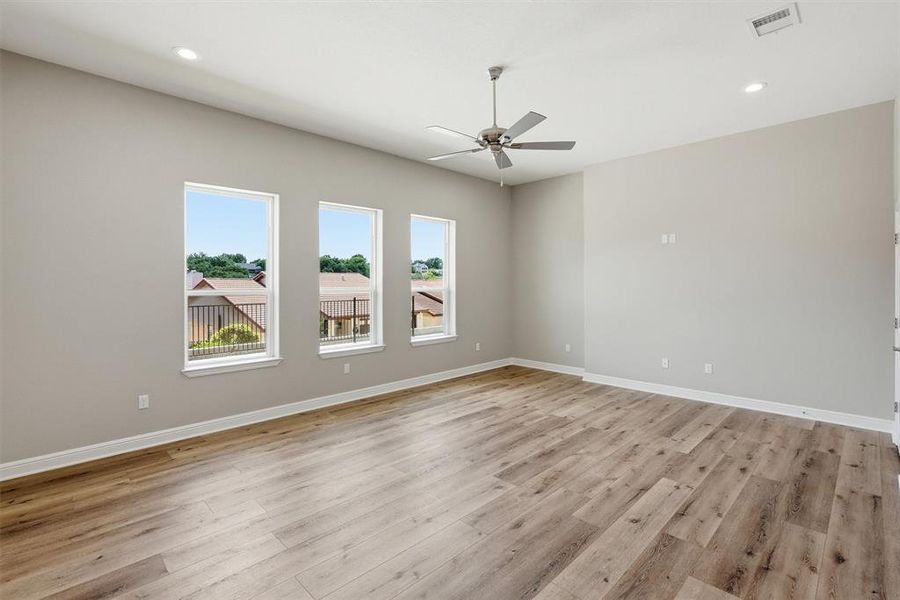 Spacious, unfurnished interior of a new home in , Granbury (Image 32). Spacious, unfurnished interior of a new home in , Granbury (Image 32).