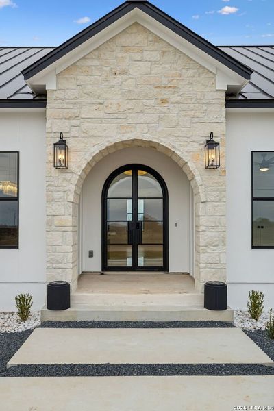 Exterior details and patio area of a home in , Floresville (Image 25).
