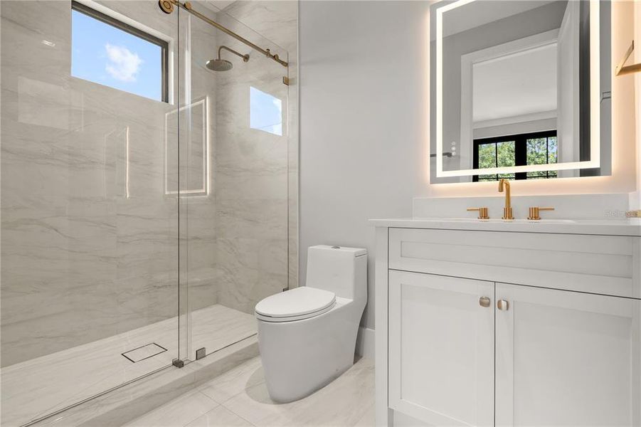 Furnished interior view inside a new home in , Orlando (Image 5).