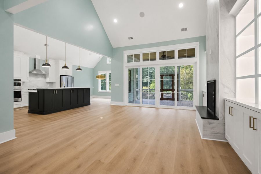 Spacious, unfurnished interior of a new home in , Hollywood (Image 56). Spacious, unfurnished interior of a new home in , Hollywood (Image 56).
