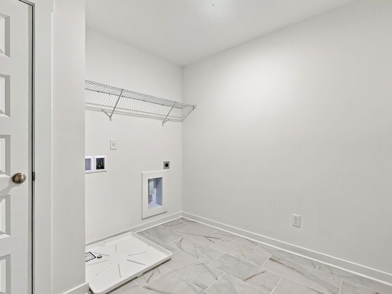 Spacious, unfurnished interior of a new home in Calista Farms, White House (Image 21).