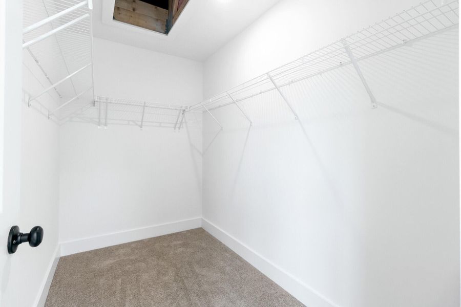 Spacious, unfurnished interior of a new home in , Charleston (Image 15).