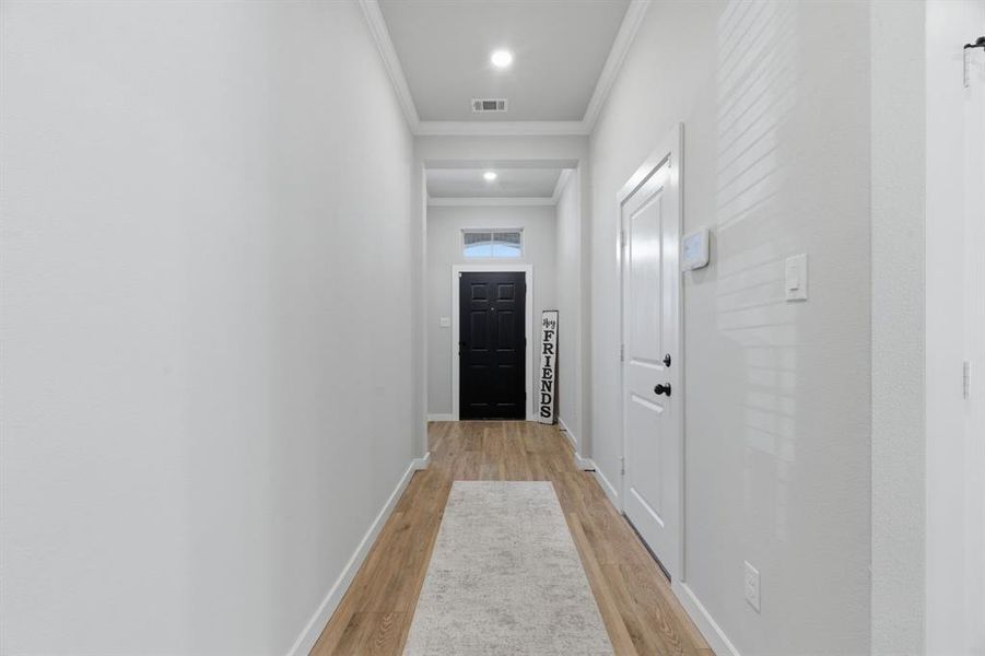Spacious, unfurnished interior of a new home in Trail Creek, Cleburne (Image 22).